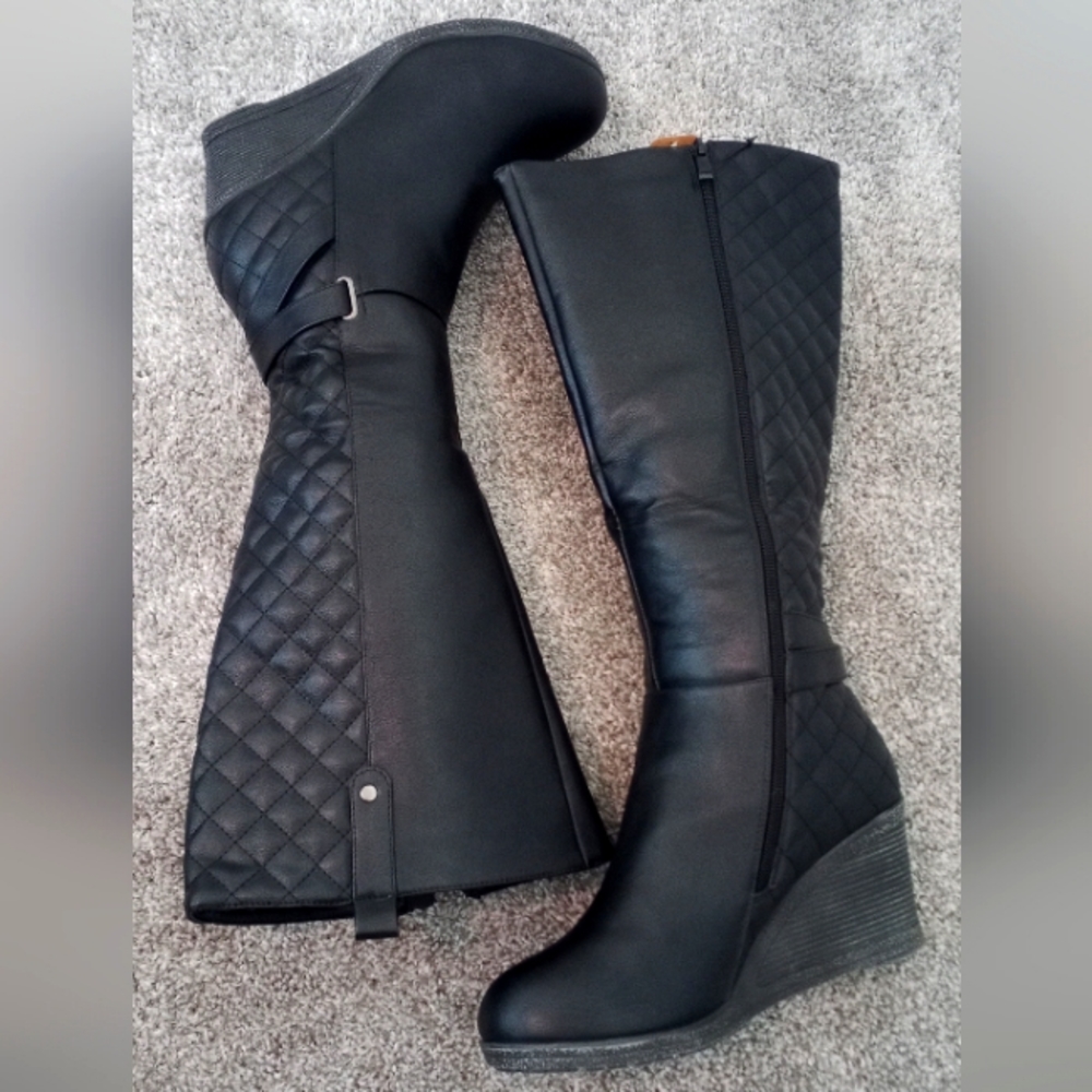 WOMEN'S KNEE-HIGH, WEDGE BOOTS SIZE 10